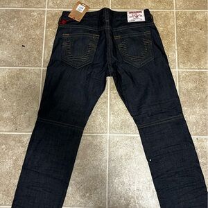 Brand new never worn I’m selling because I never could get the matching jacket